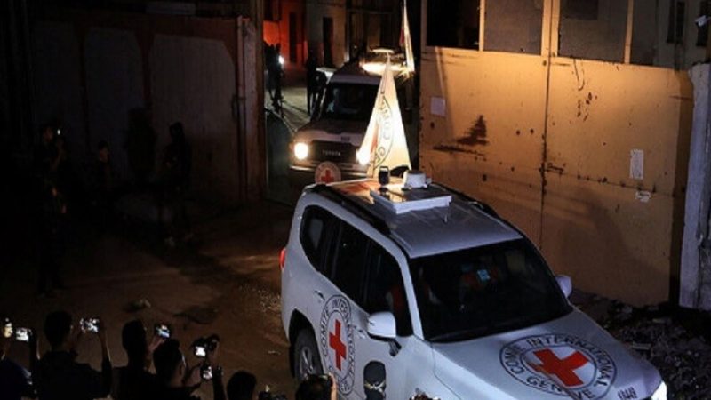 الجيش الإسرائيلي: الصليب الأحمر يستلم جثتي أسيرين من غزة لنقلهما لنا
