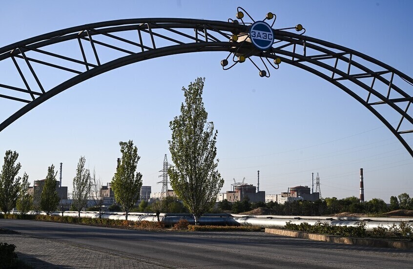 الخارجية الروسية تعلن الحصول على ضمانات أمنية من كييف لإصلاح خطوط الكهرباء إلى محطة زابوروجيه