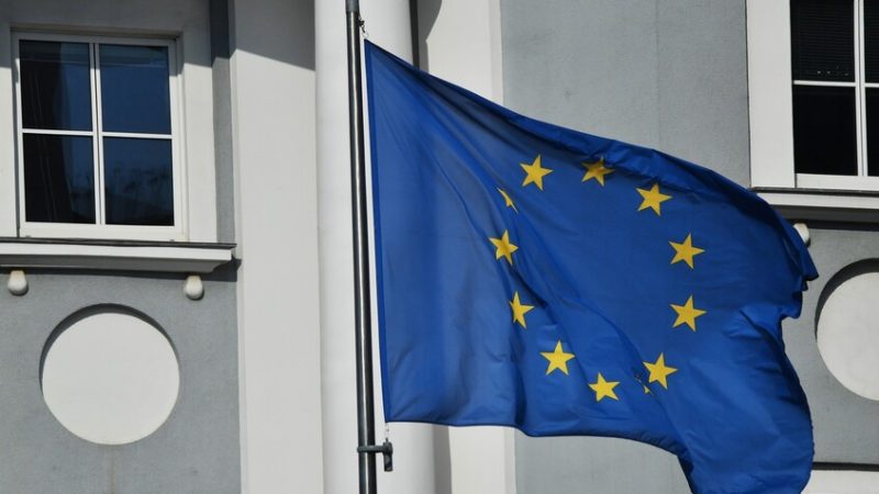 الولايات المتحدة وقطر تحذران الاتحاد الأوروبي