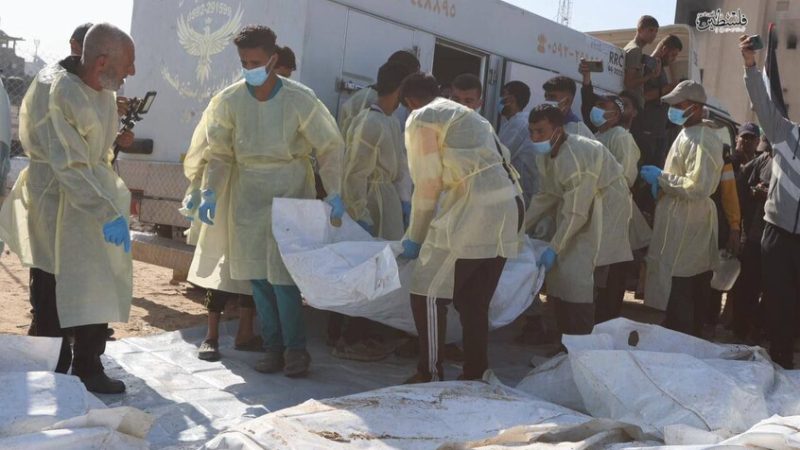 وزارة الصحة في غزة: استلام 30 جثمانا جديدا من إسرائيل عبر الصليب الأحمر