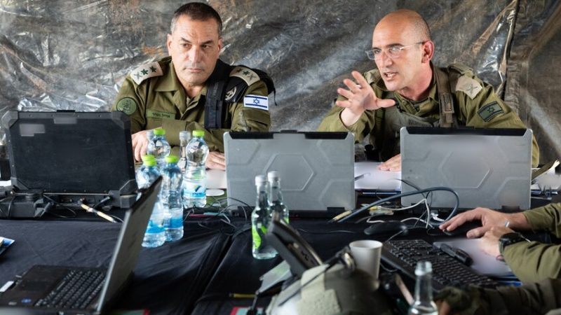 رئيس الأركان الإسرائيلي في الحدود الشمالية يدعو لرفع الجاهزية القتالية (فيديو + صور)