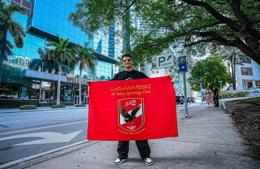 مسؤول في الأهلي يوضح حقيقة حصول “زيزو” على 100 مليون وتقاضي تريزيجيه بالعملة الأجنبية