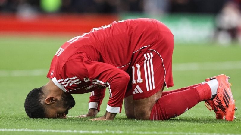 محمد صلاح في القائمة المختصرة للمرشحين لنيل جائزة أفضل لاعب في إفريقيا 2025