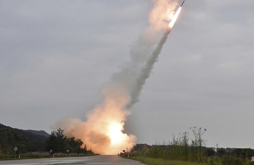 وكالة: كوريا الشمالية تعلن تنفيذ تجارب ناجحة لصواريخ فرط صوتية