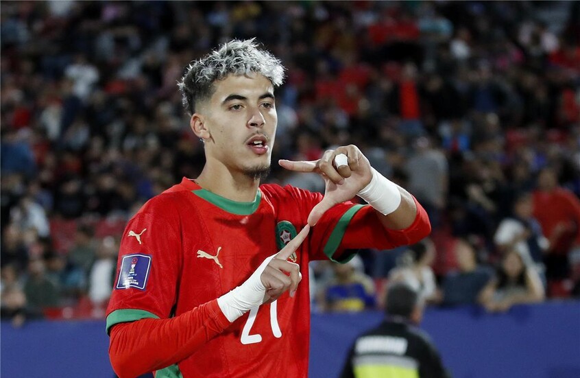 سؤال محرج على الهواء.. مذيعة تربك زابيري نجم شباب “أسود الأطلس”!