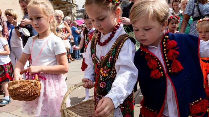 توقعات: بعد 100 عام قد لا يبقى أي بولندي في بولندا