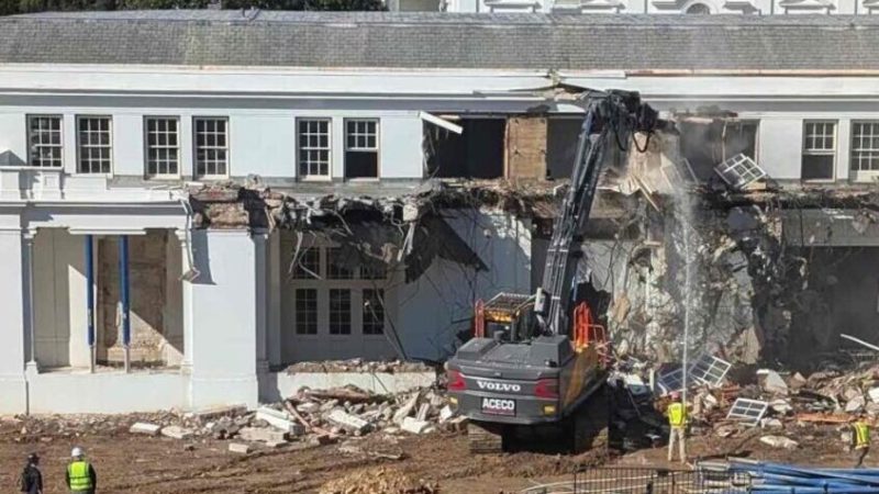 إزالة الجناح الشرقي للبيت الأبيض: سرية تامة على مشروع ترامب لبناء قاعة رقص