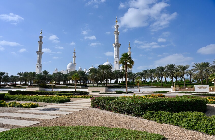 “خلوة العزم” السعودية الإماراتية تناقش المشاريع والمبادرات المشتركة