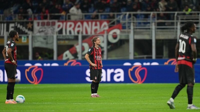 ميلان ينجو من هزيمة تاريخية في الوقت القاتل (فيديو)