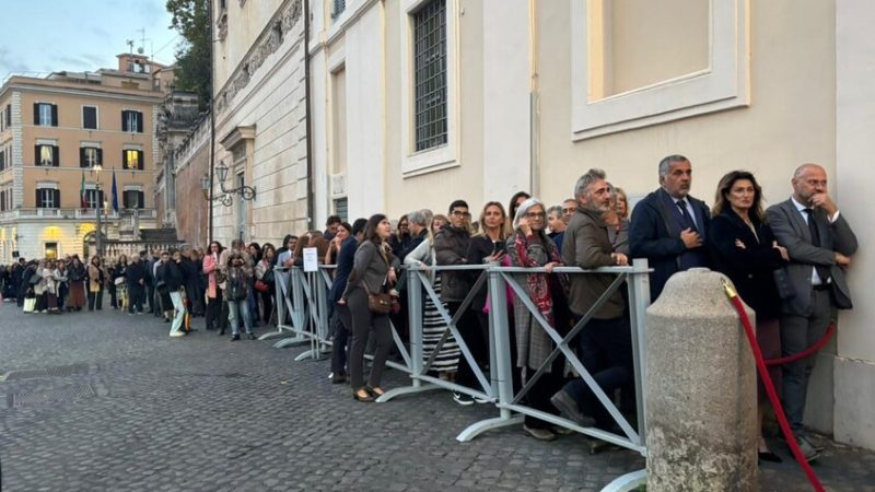 فعالية مصرية تتسبب بزحام هائل في قلب روما.. ماذا يحدث؟