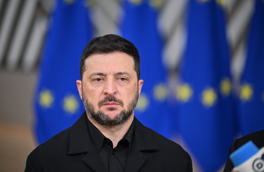 زيلينسكي: أوكرانيا والسويد اتفقتا على توريد 150 مقاتلة من طراز “Gripen”