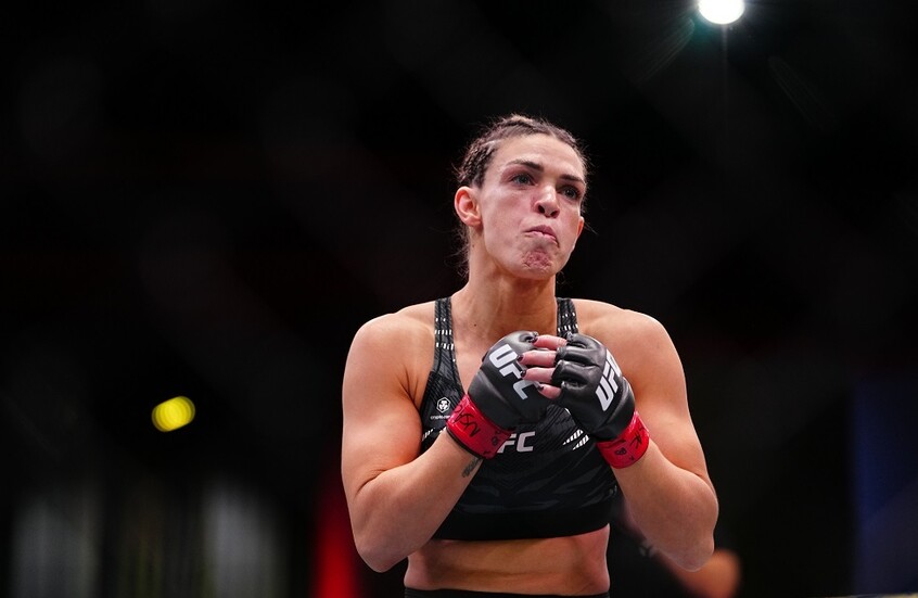 أبو ظبي “UFC 321”.. ماكنزي ديرن تفوز بلقب بطلة العالم للفنون القتالية المختلطة