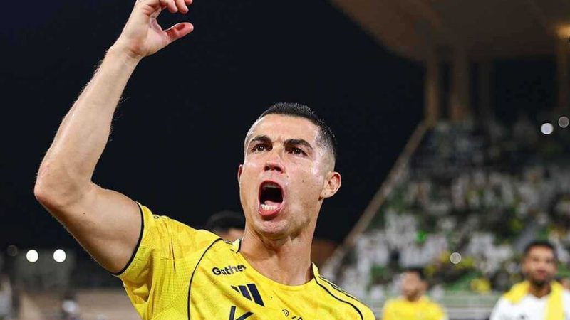 رد فعل كريستيانو رونالدو بعد هدفه في مرمى الحزم ووصوله للهدف 950 (صورة)