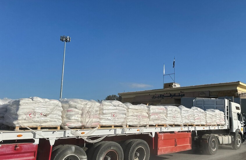 مصر تدفع بآلاف أطنان المساعدات إلى غزة (صور)