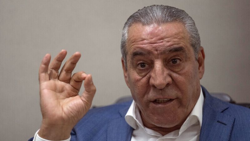 عباس يحدد من سيرأس السلطة الفلسطينية حال شغور المنصب