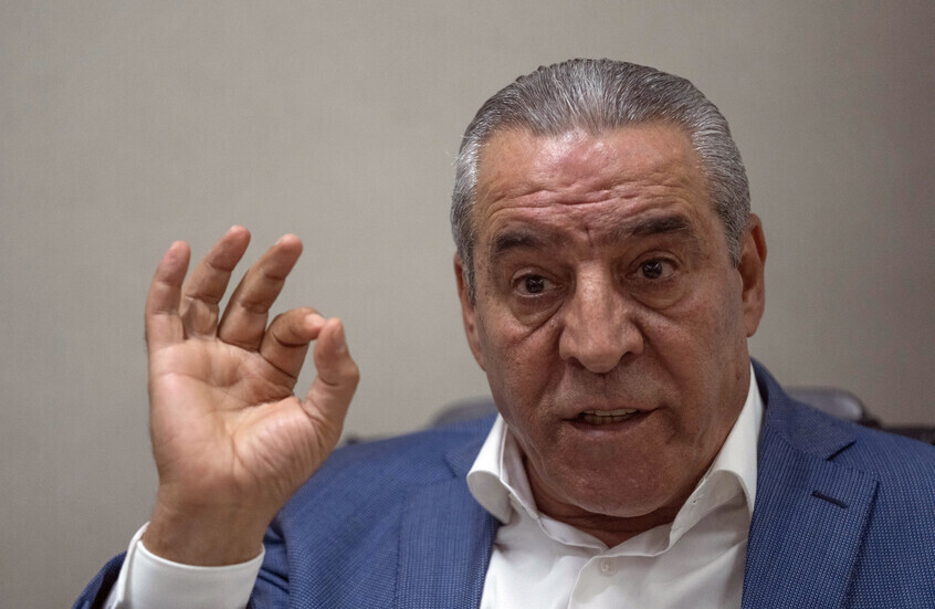 عباس يحدد من سيرأس السلطة الفلسطينية حال شغور المنصب