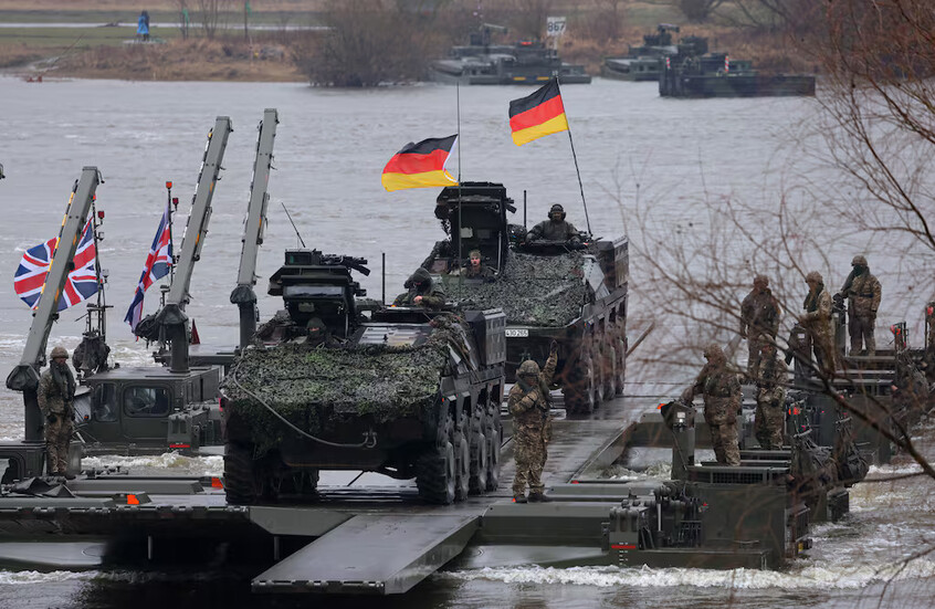 ديلي تلغراف: دعوات بريطانية لتعاون نووي مع ألمانيا وسط قلق من تراجع دور واشنطن في ضمان أمن أوروبا