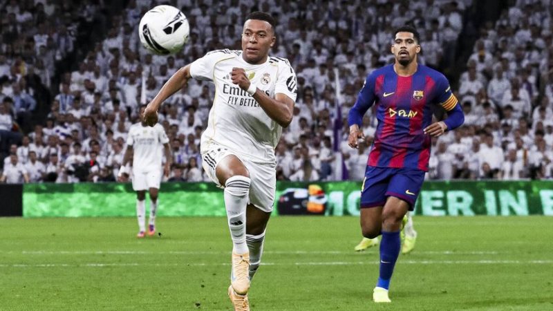 بعد هدفه ضد البارسا.. مبابي ينضم إلى رونالدو ورونالدينيو في سجل تاريخي للكلاسيكو