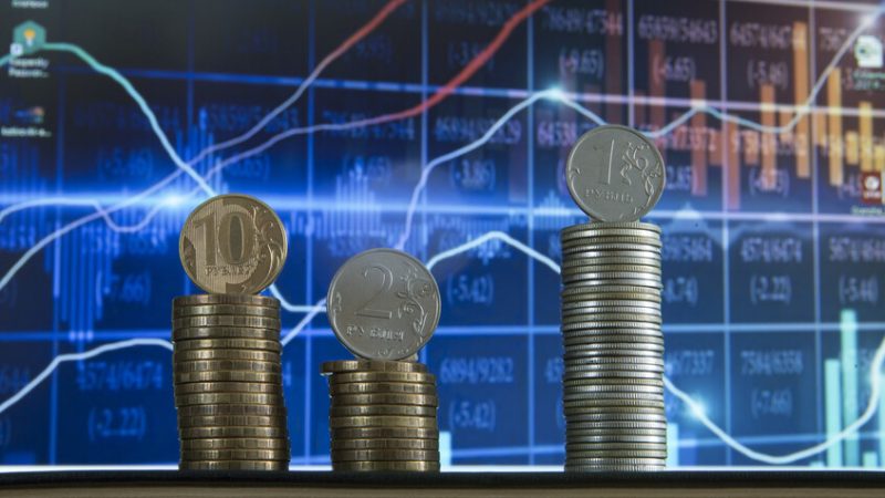 الصندوق الروسي للاستثمارات المباشرة: الروبل يتصدر العملات العالمية بأداء قياسي أمام الدولار