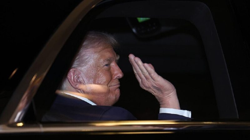 “نوبل” مقابل “أي شي ترغبون فيه”.. تاكايشي وترامب يتبادلان التعهدات