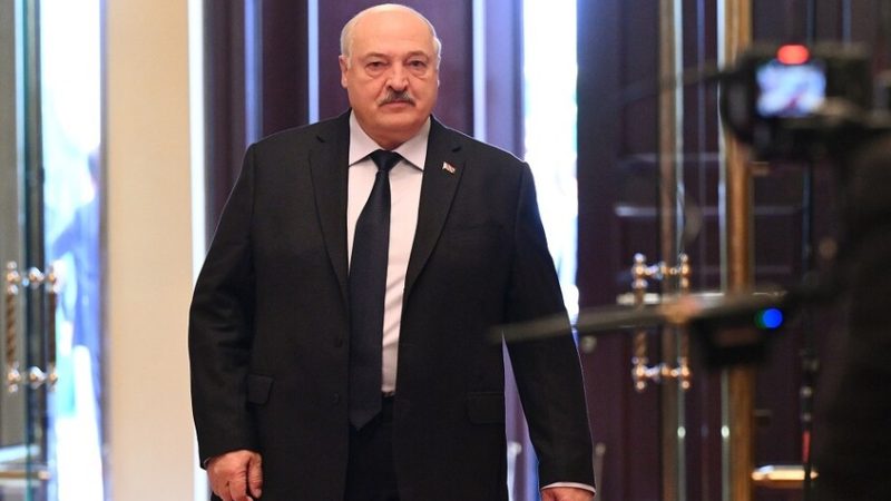 من يدفع ثمن العزلة؟.. لوكاشينكو: بولندا ضحّت بمليارات العبور الصيني