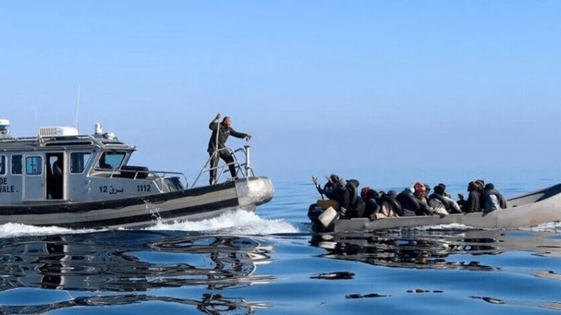 انتشال جثث 18 مهاجرا إثر انقلاب قاربهم قبالة سواحل ليبيا
