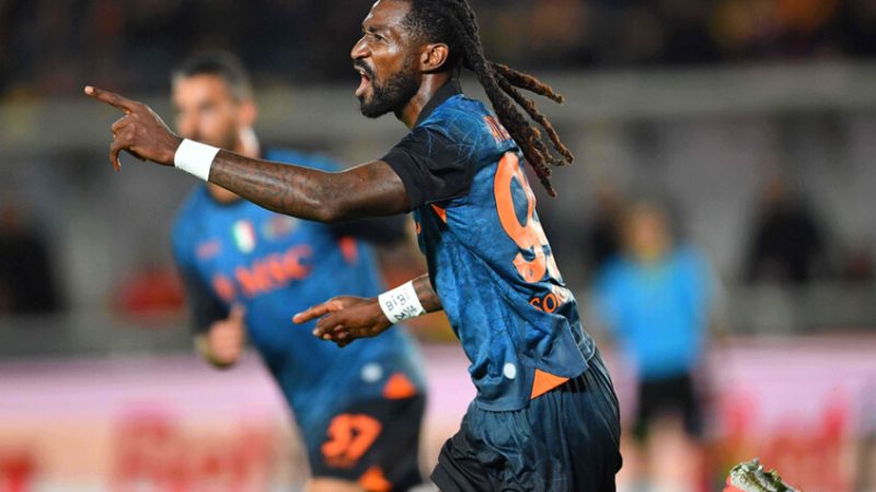 نابولي يهزم ليتشي ويعزز موقعه في صدارة الدوري الإيطالي