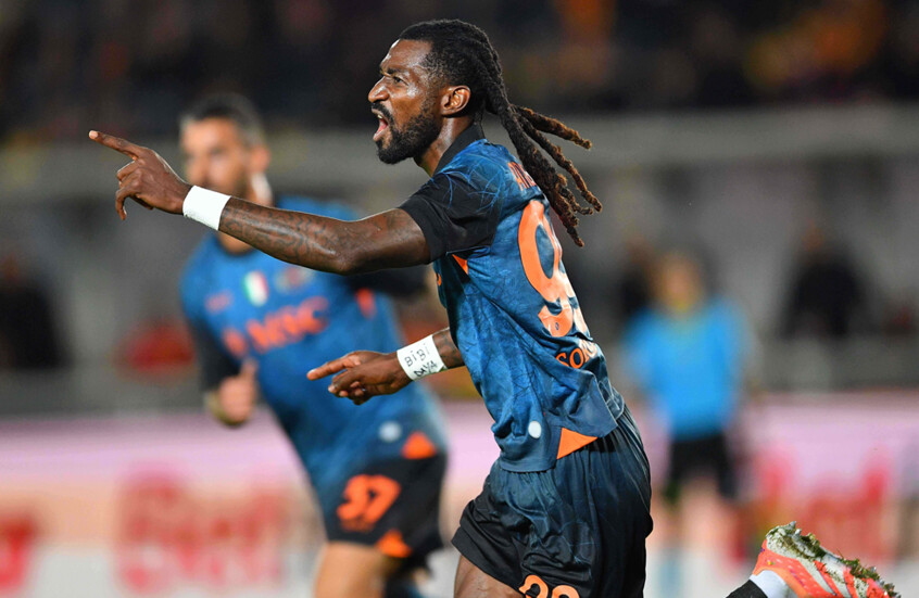 نابولي يهزم ليتشي ويعزز موقعه في صدارة الدوري الإيطالي