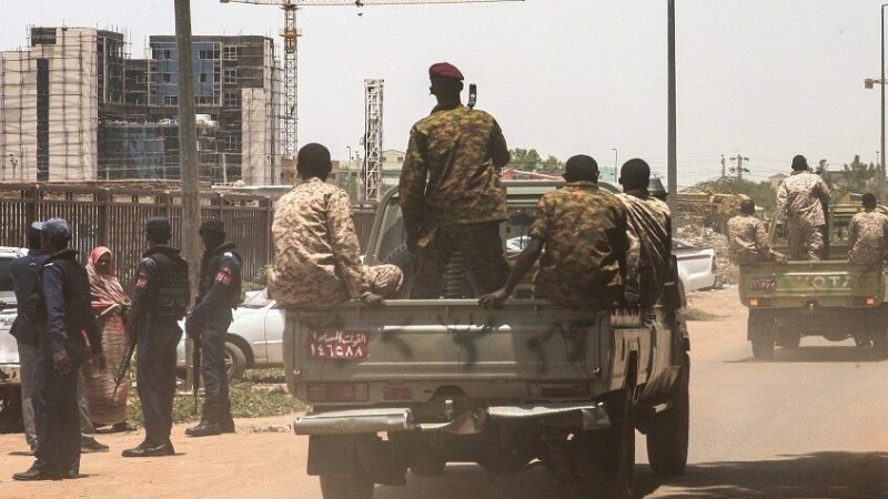 تحولات في السودان تهدد مصر.. كيف تراقب القاهرة الانقلاب على حدودها الجنوبية؟