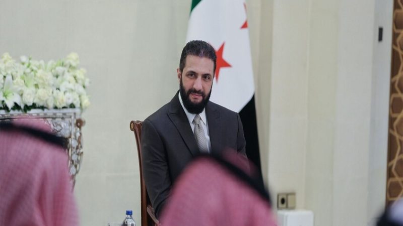 بيترايوس: التوبة نادرة في الجغرافيا السياسية والشرع قوي لا جهادي