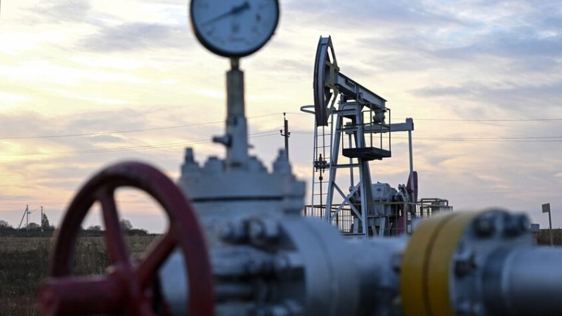 ارتفاع أسعار النفط وسط مؤشرات على انتعاش الطلب