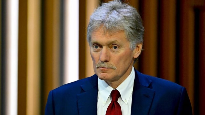 الكرملين: على باريس تقديم الدليل وإثبات اتهامها لروسيا بتدنيس نصب الهولوكوست