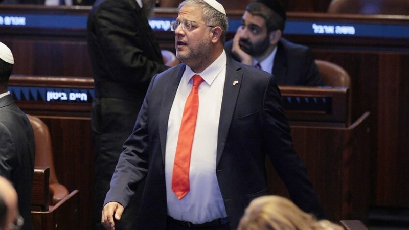 بن غفير يحذر نتنياهو: التخلي عن هدف “تفكيك حماس” يجرد الحكومة من شرعيتها