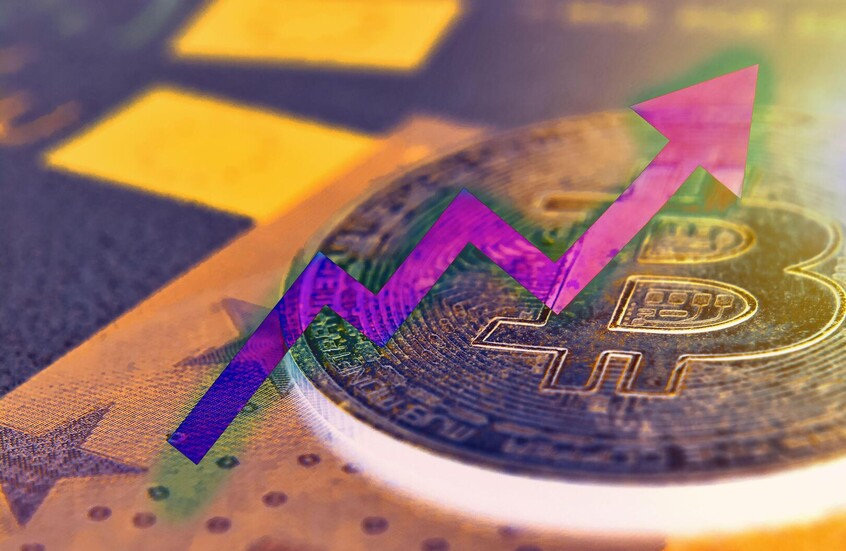 خبير: سعر البيتكوين قد يصل إلى 130 ألف دولار مع نهاية العام