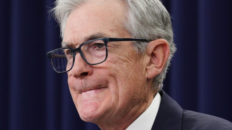 جيروم باول: الرسوم الجمركية الأمريكية الجديدة تؤدي إلى ارتفاع نسبة التضخم في البلاد