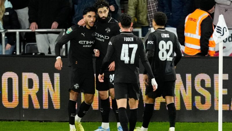 مرموش يسجل هدفا رائعا ويقود مانشستر سيتي إلى دور الثمانية في كأس الرابطة