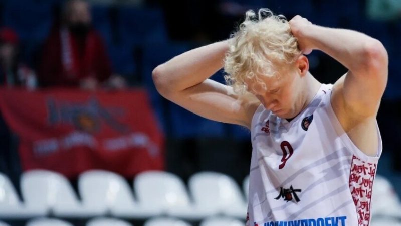 محكمة فرنسية توافق على تسليم لاعب كرة السلة الروسي كاساتكين إلى الولايات المتحدة