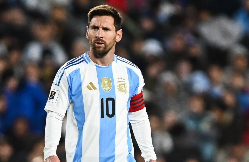 رغم المفاوضات المتقدمة.. كواليس مثيرة وراء فشل انتقال ميسي إلى الدوري السعودي