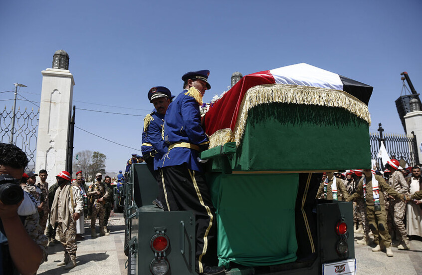 الحوثيون يحاكمون 43 موظفا أمميا