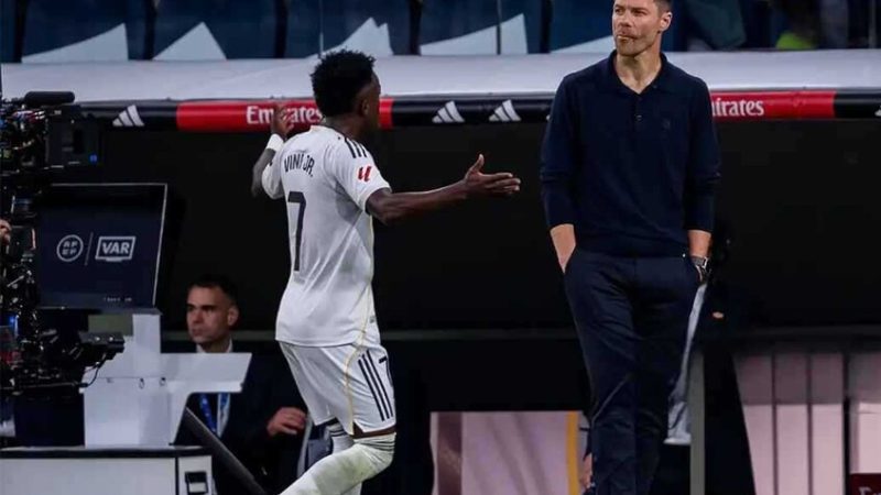 مفاجأة.. تشابي ألونسو يحسم الجدل ويغلق ملف فينيسيوس جونيور