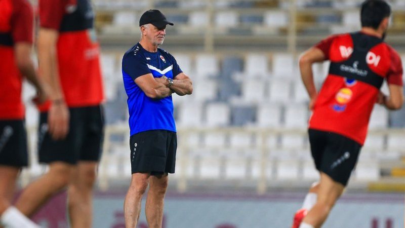 بالصور.. منتخبنا الوطني يباشر أولى وحداته التدريبية في أبوظبي