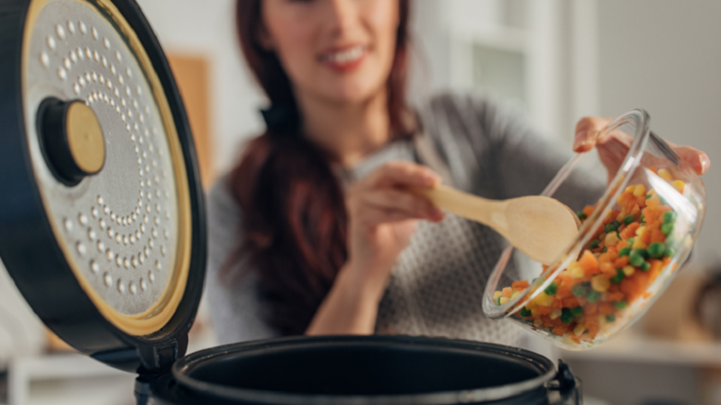 أطعمة لا ينبغي وضعها في قدر الطهي البطيء