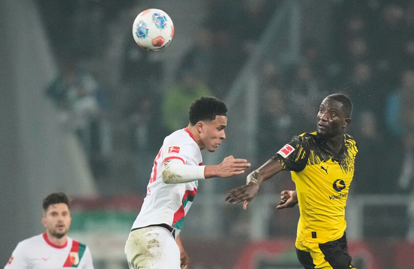 دورتموند يتخطى أوغسبورغ ويرتقي إلى وصافة “البوندسليغا”