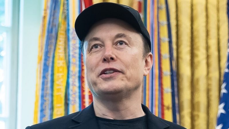 ماسك: إدارة بايدن منعت إنقاذ رواد الفضاء من محطة الفضاء الدولية في عام 2024