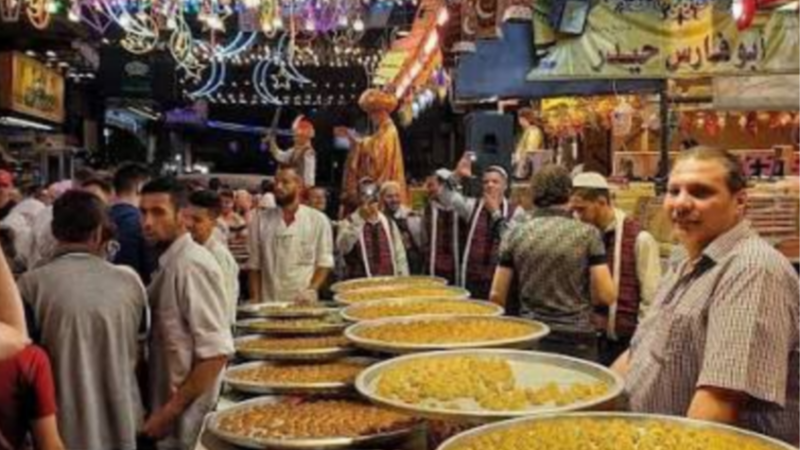 دمشق ترخي ستائرها مبكرًا.. قرار الإغلاق يُعيد رسم حدود الحياة بعد الحرب