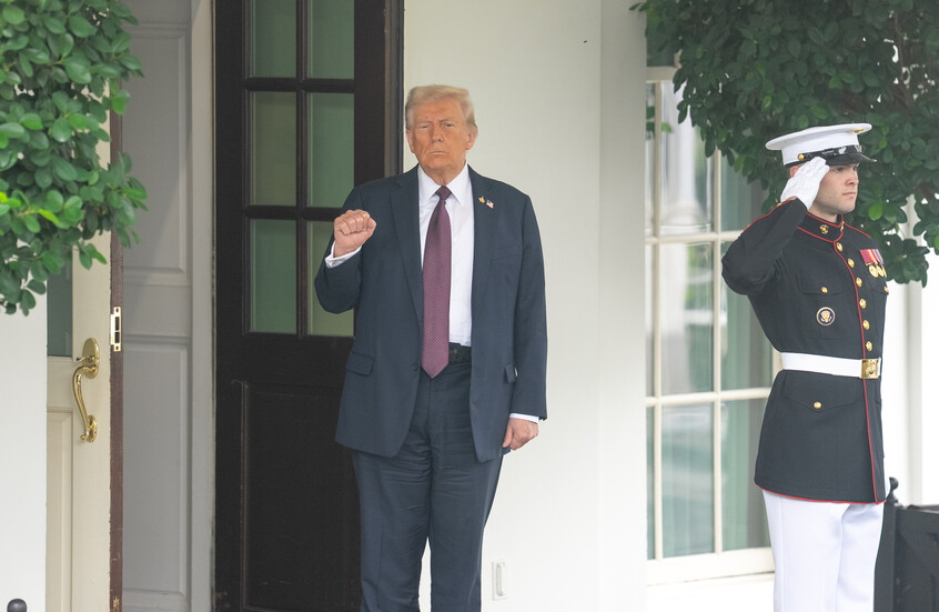 من اليوم.. رسوم جمركية أمريكية جديدة على بعض الواردات تدخل حيز التنفيذ