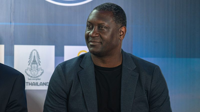 “فريقنا يلعب بعشرة لاعبين”.. نجم ليفربول يهاجم صلاح ويحذر “الريدز” قبل مواجهة أستون فيلا