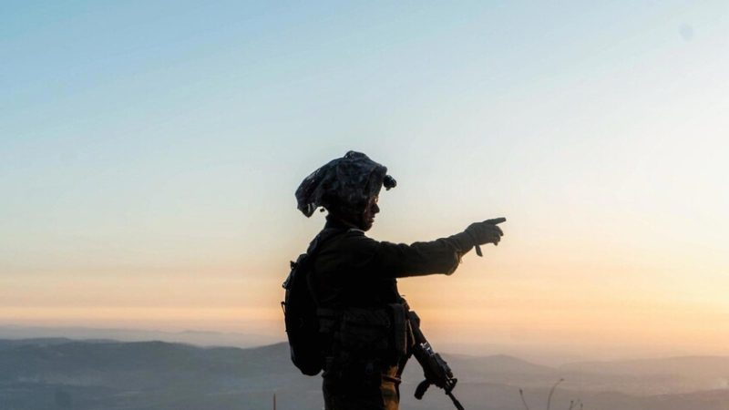 نصب بوابة حديدية.. الجيش الإسرائيلي يعزل قرية بريف القنيطرة جنوب غربي سوريا (صور + فيديو)