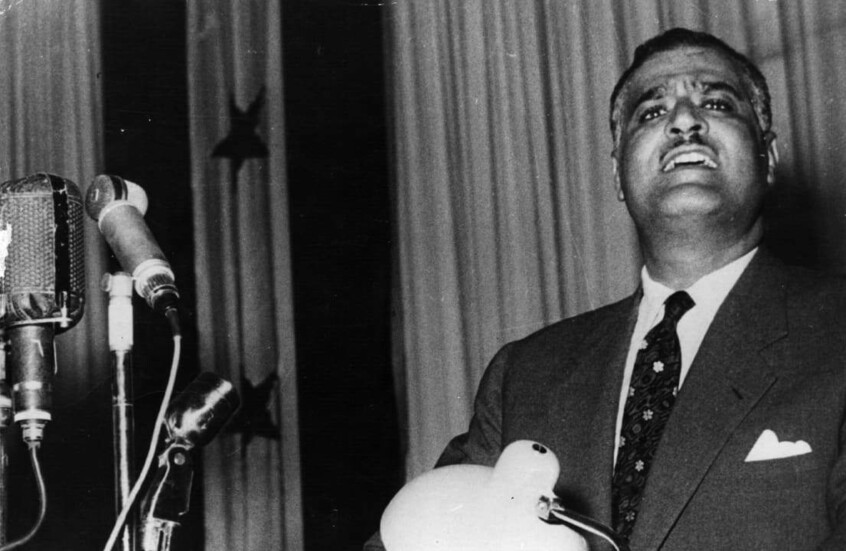 نجل جمال عبد الناصر يكشف حقيقة تسجيل صوتي “سري” مثير للجدل بين والده ومعمر القذافي