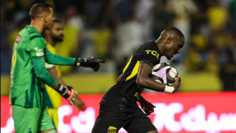 في مباراة تاريخية في الدوري السعودي.. الاتحاد يسجل عودة مذهلة أمام الخليج (فيديو)
